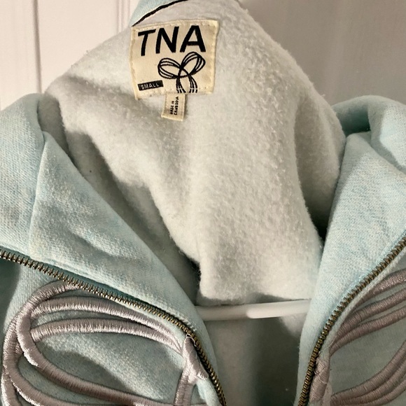 Vintage TNA sweater - Picture 7 of 7